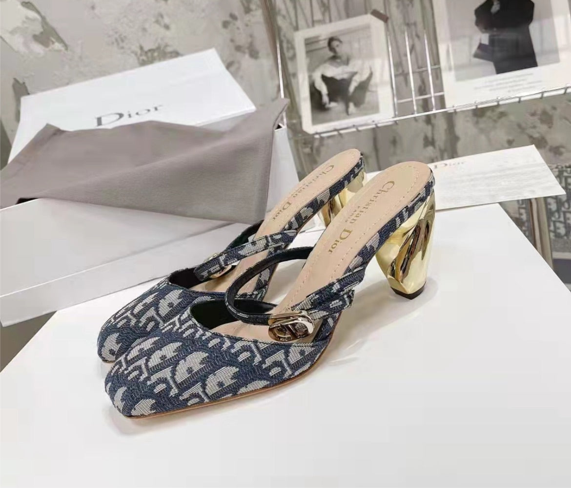 New woman Dior slip on shoes